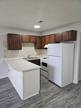 509 Green Valley Dr in Mount Vernon, IN - Foto de edificio - Building Photo