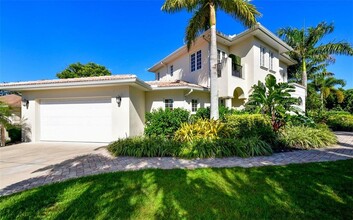 1179 Morningside Pl in Sarasota, FL - Foto de edificio - Building Photo