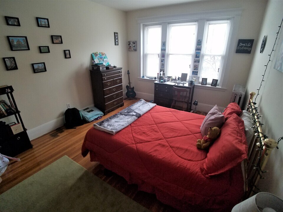 15 Englewood Ave in Brookline, MA - Foto de edificio