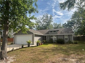 121 Callie Cir in Brunswick, GA - Building Photo - Building Photo