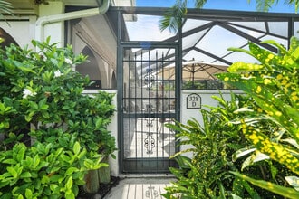 27581 Hacienda E Blvd in Bonita Springs, FL - Building Photo - Building Photo