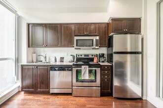 209 Fort York Blvd, Unit SI ID1470539P in Toronto, ON - Building Photo - Building Photo