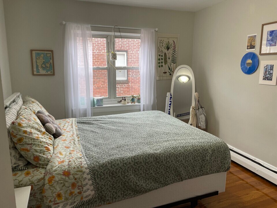 35B Symphony Rd, Unit 200 in Boston, MA - Building Photo