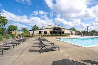 Somerset Park Apartments in Troy, MI - Building Photo - Building Photo