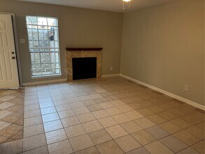 7400 Bellerive Dr, Unit 1401 in Houston, TX - Building Photo - Building Photo