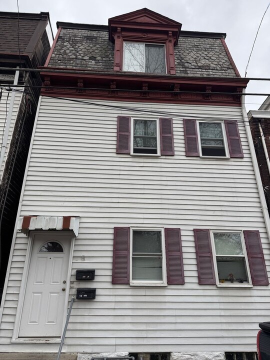 1509 Hatteras St in Pittsburgh, PA - Foto de edificio