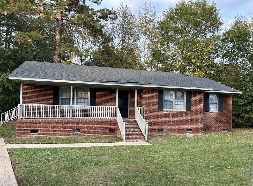 112 Nora Ln in Rocky Mount, NC - Building Photo