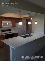 8420 N 33rd Dr in Phoenix, AZ - Building Photo