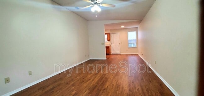 425 Pine Crescent Way in Pensacola, FL - Building Photo - Building Photo