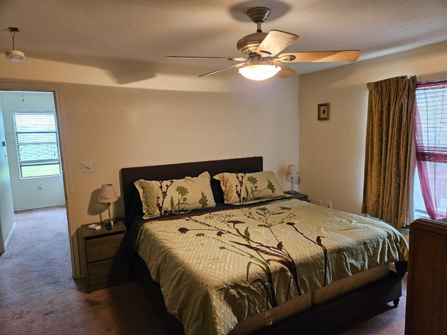 302 W Red Bird Ln in Duncanville, TX - Building Photo - Building Photo