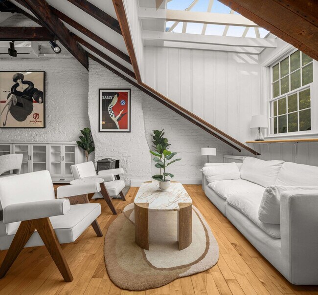 131 MacDougal St, Unit SI ID1503012P in New York, NY - Building Photo - Building Photo