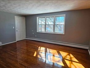 1279 Quinnipiac Ave, Unit 19 in New Haven, CT - Building Photo - Building Photo