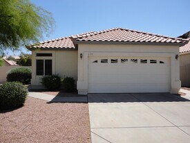 233 W Verano Pl in Gilbert, AZ - Building Photo