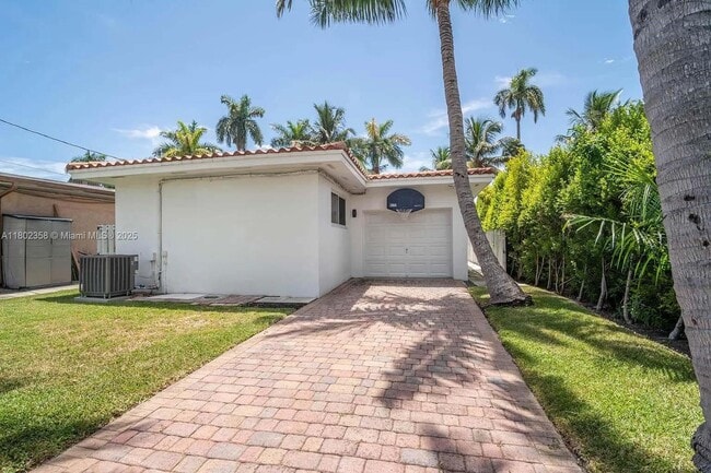 1439 Hollywood Blvd in Hollywood, FL - Building Photo - Building Photo