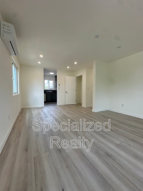 6731 Troost Ave in Los Angeles, CA - Building Photo - Building Photo