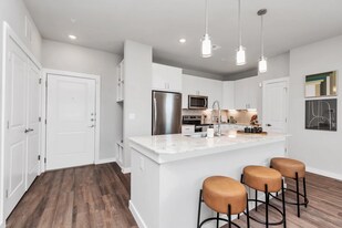 1050 S Pine Lake Rd in Montgomery, TX - Building Photo