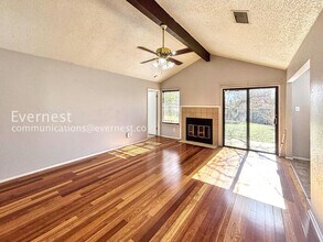 915 Pyegrave Pl in Austin, TX - Building Photo - Building Photo