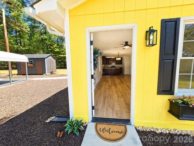 2736 Miranda Rd in Charlotte, NC - Building Photo - Building Photo