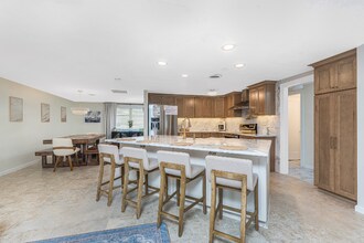 3020 N Beach Rd in Englewood, FL - Building Photo - Building Photo