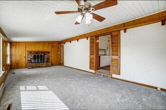 8352 Lyness Dr in Cincinnati, OH - Building Photo - Building Photo