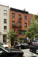 246 E 33rd St in New York, NY - Building Photo - Building Photo