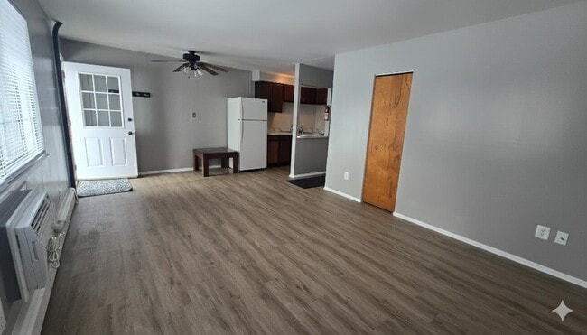 46169 Jefferson Ave in New Baltimore, MI - Building Photo - Building Photo