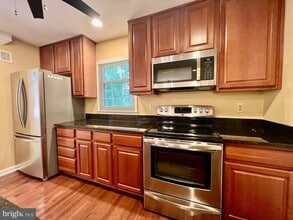 1723 Dryden Way in Crofton, MD - Building Photo - Building Photo