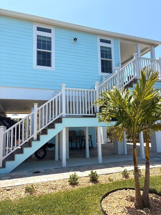 453 NE Indian River Dr in Ocean Breeze, FL - Building Photo - Building Photo