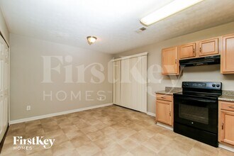 7046 Setters Way in Stonecrest, GA - Foto de edificio - Building Photo