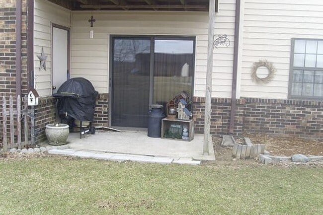 property at 1 Countryside Dr