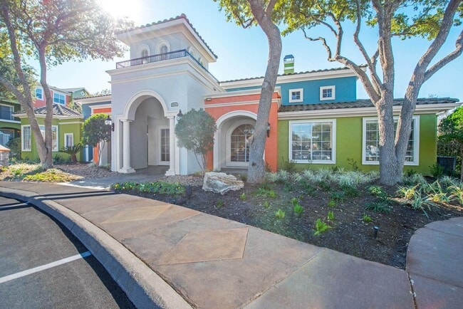 Reserve at Canyon Creek in San Antonio, TX - Foto de edificio - Building Photo