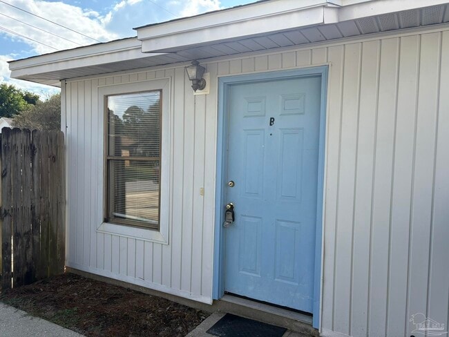 3262 Maplewood Dr in Gulf Breeze, FL - Building Photo - Building Photo