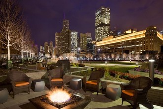 Hubbard Place in Chicago, IL - Foto de edificio - Building Photo