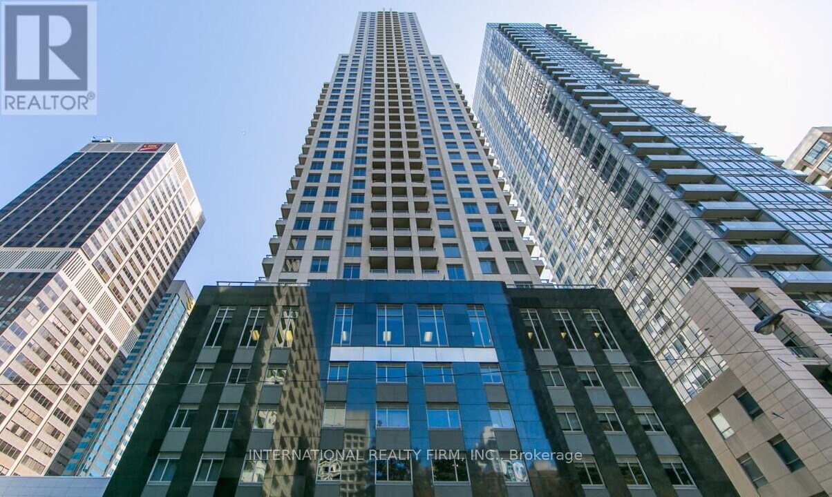 35-2835 Balmuto St in Toronto, ON - Building Photo