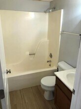8 Jardin Ct in Collinsville, IL - Building Photo - Building Photo