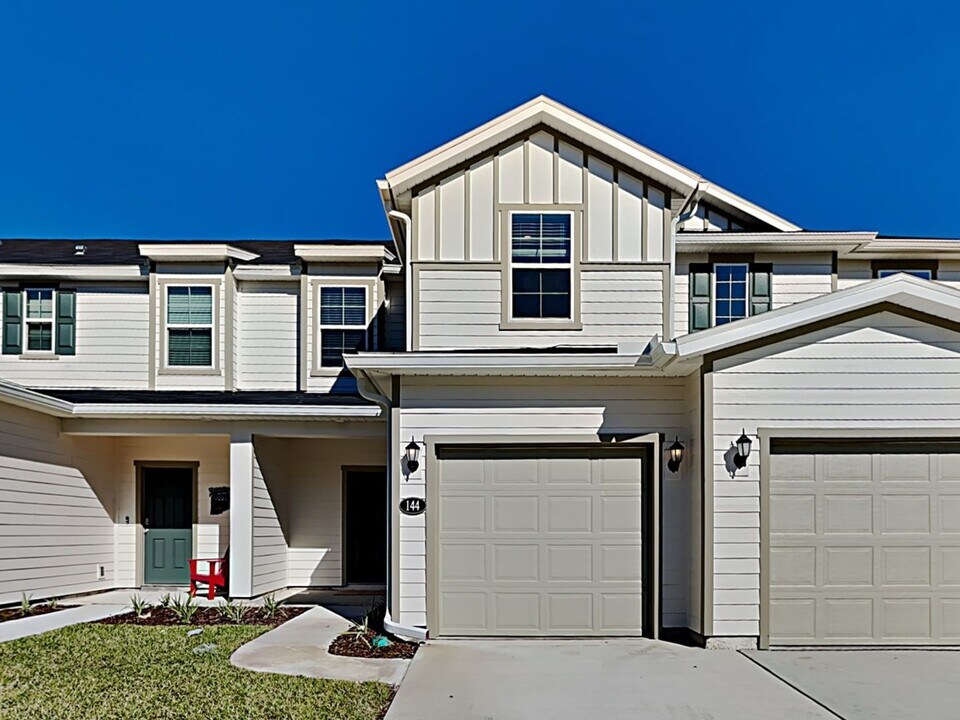 144 Great Star Ct in St. Augustine Beach, FL - Foto de edificio