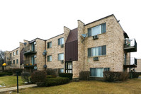 408 Inland Dr in Wheeling, IL - Foto de edificio - Building Photo