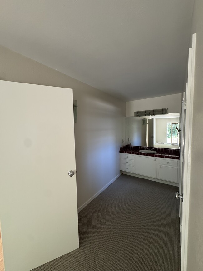 969 Madison Dr in Sonoma, CA - Building Photo - Building Photo