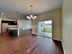 2725 Ponds Trl in St. Cloud, FL - Foto de edificio - Building Photo