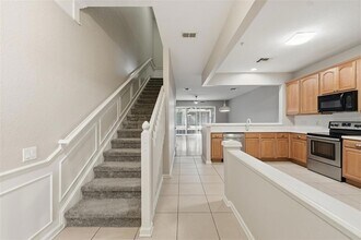 2838 Villafuerte Point, Unit 3 in Orlando, FL - Foto de edificio - Building Photo