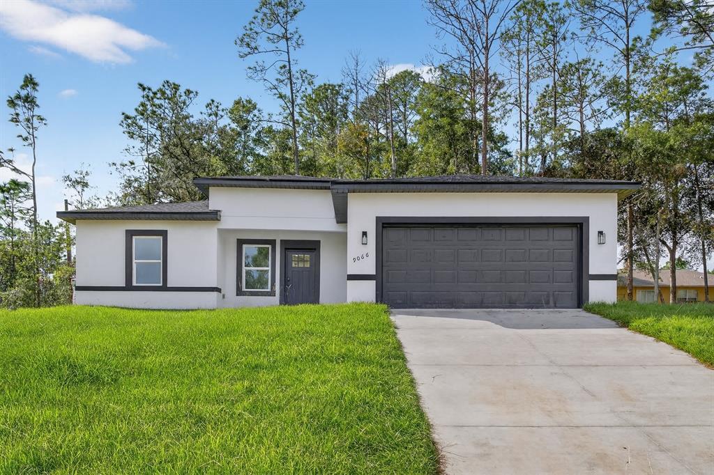 9066 N Akola Way in Citrus Springs, FL - Building Photo