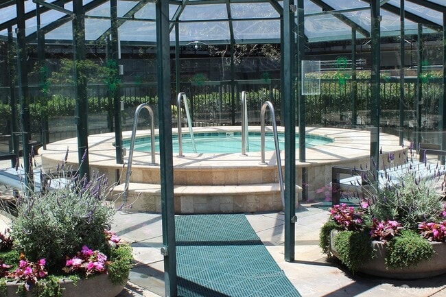 601 Van Ness Ave in San Francisco, CA - Building Photo - Building Photo