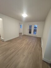 70 Albert St in Cambridge, ON - Building Photo - Building Photo