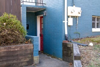 801 Calhoun St in Charlottesville, VA - Building Photo - Building Photo