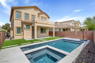 11087 Evvie Ln in Las Vegas, NV - Building Photo