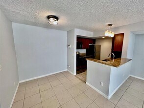 5164 Conroy Rd in Orlando, FL - Building Photo - Building Photo