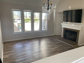 9215 Ravenwing Dr in Charlotte, NC - Building Photo