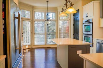 1127 Ashton Bluff Dr NE in Atlanta, GA - Building Photo - Building Photo