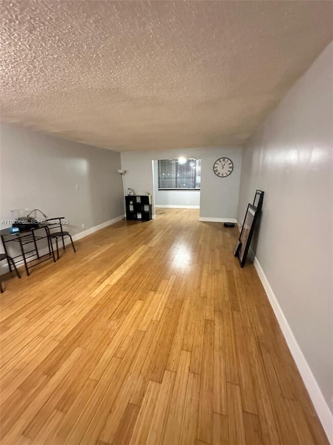 8040 Hampton Blvd in North Lauderdale, FL - Building Photo - Building Photo