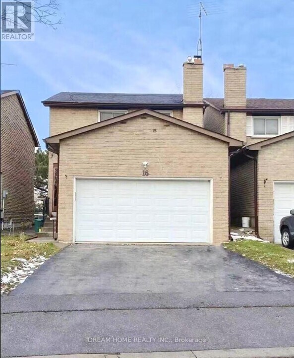16 Cottsmore Crescent in Markham, ON - Building Photo